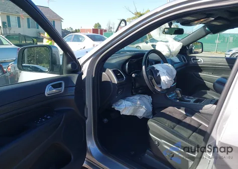 2021 Jeep Grand Cherokee Laredo X 4X4 из США, поврежденный, VIN 1C4RJFAG0MC777530